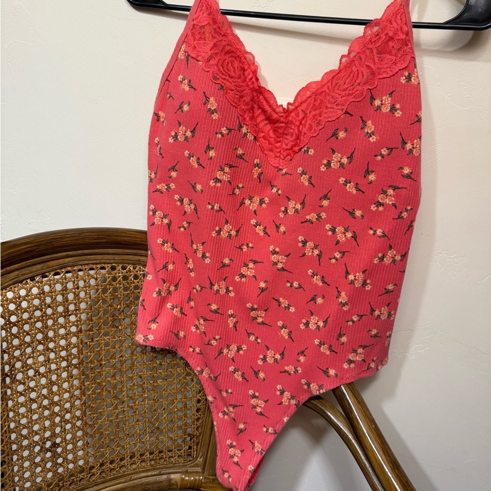 PINK Victoria's Secret Floral Lace Bodysuit - Pink